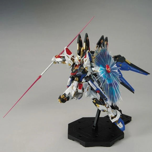 Mobile Suit Gundam SEED Destiny: MGEX Strike Freedom Master Grade Extreme 1:100 Scale Model Kit